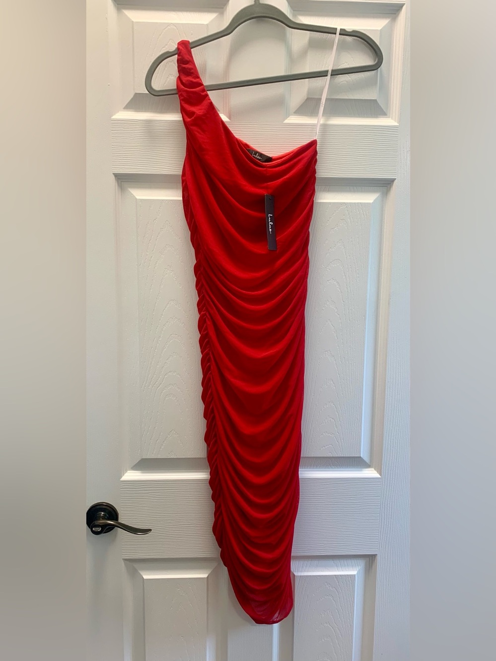 Lulu's Red One-Shoulder Ruched Midi Dress